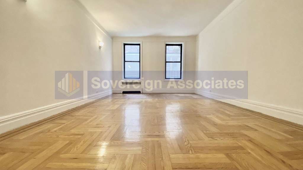 245 Seaman Avenue - Photo 2