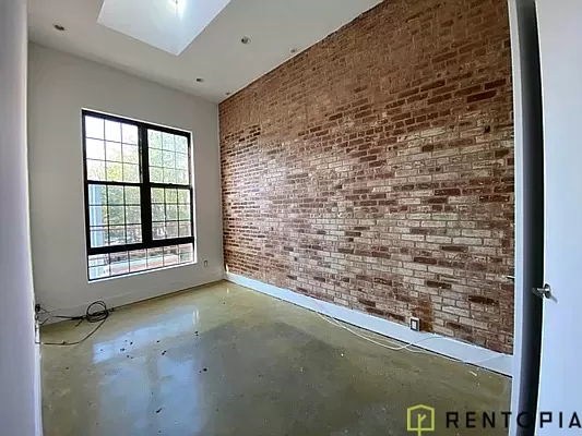 753 Lexington Avenue - Photo 3