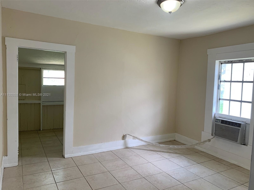 2780 Nw 57th St - Photo 57