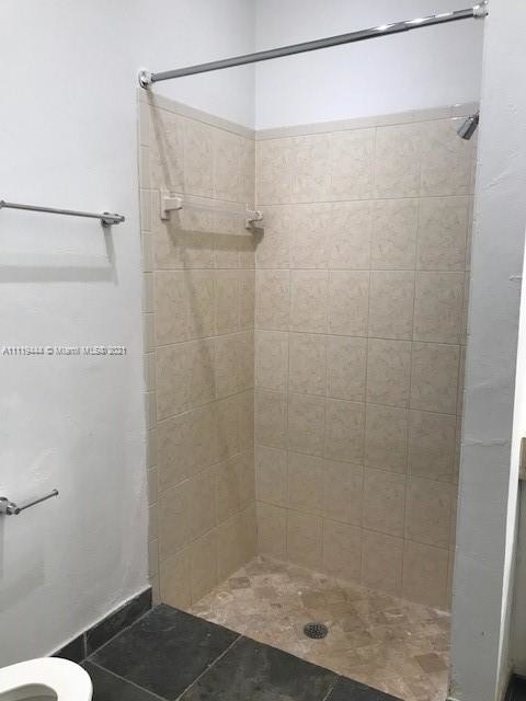 2190 Sw 47th St - Photo 3