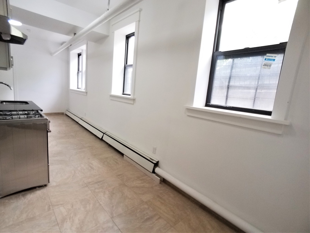 1308 Eastern Parkway - Photo 2