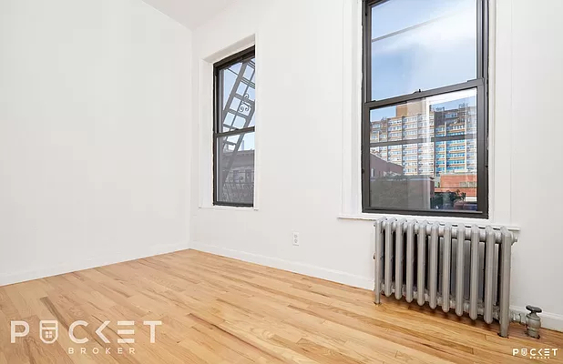 346 East 13th Street - Photo 2