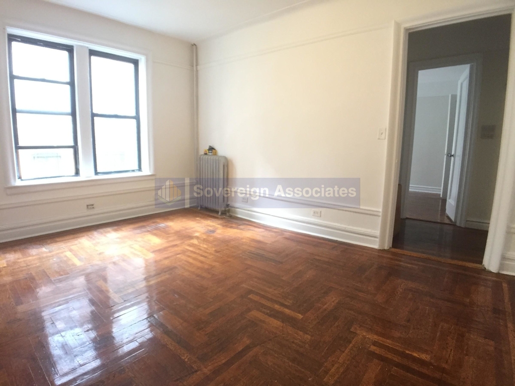 21 Magaw Place - Photo 1