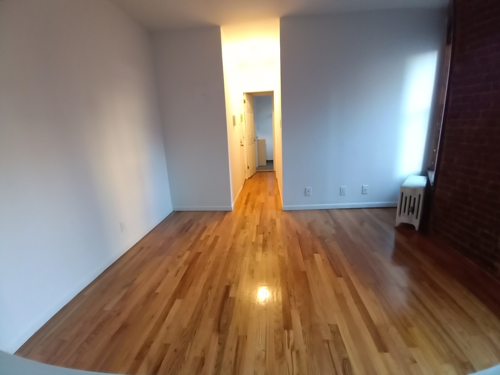 368 WEST 51 STREET - Photo 7