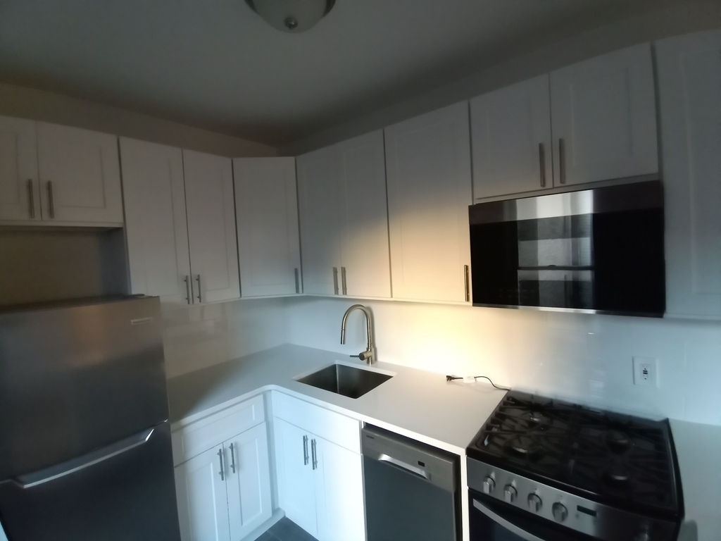 368 WEST 51 STREET - Photo 1