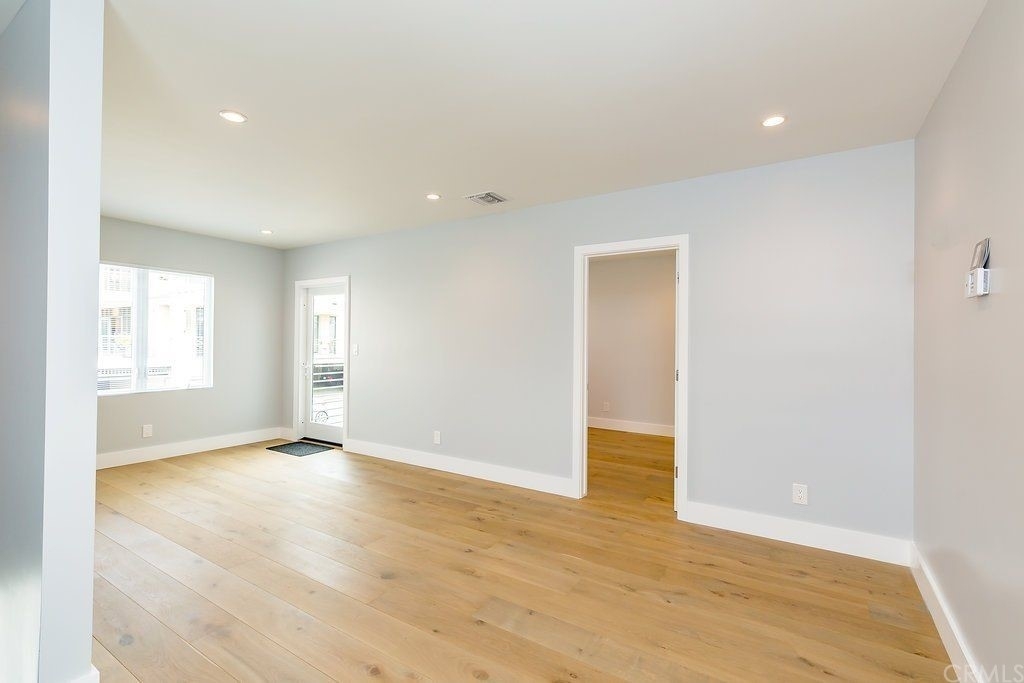 1331 Manhattan Avenue - Photo 5