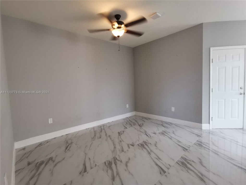 3366 W 104th Ter - Photo 6