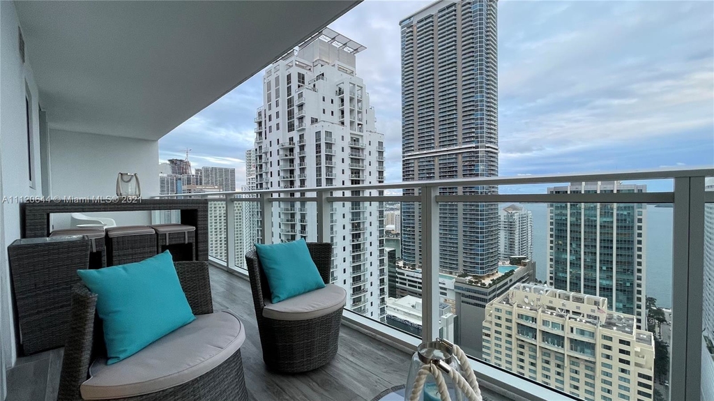 1080 Brickell Ave - Photo 2