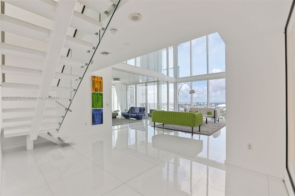 1040 Biscayne Blvd - Photo 1