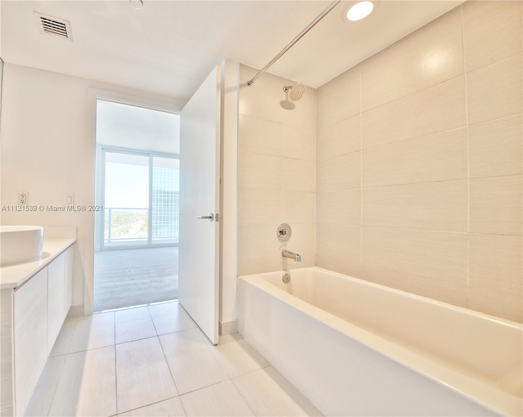 4250 Biscayne Blvd - Photo 8