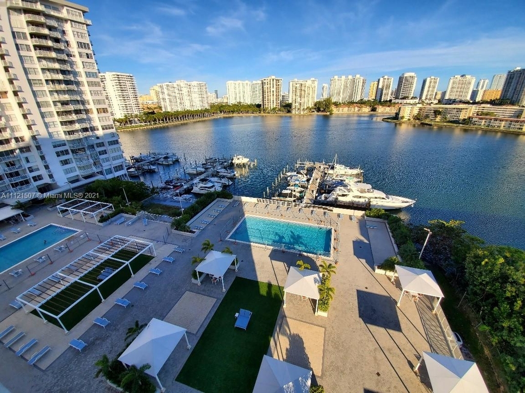 18041 Biscayne Blvd - Photo 2