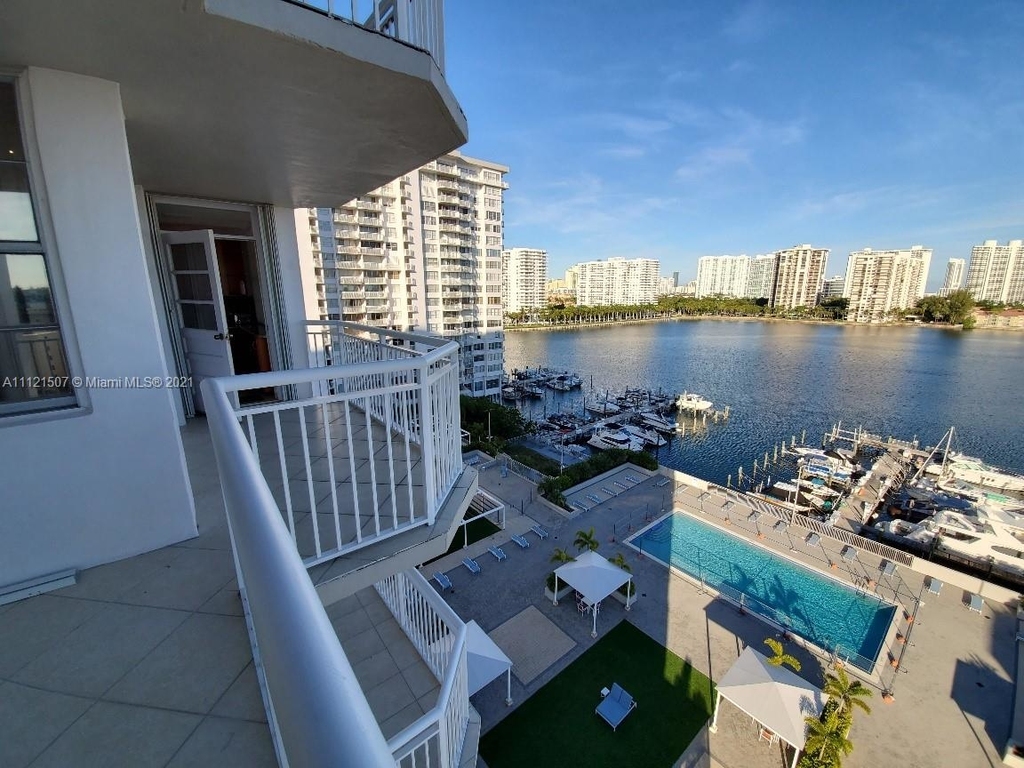 18041 Biscayne Blvd - Photo 1