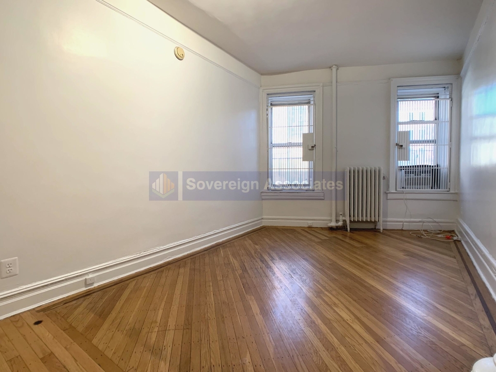 936 West End Avenue - Photo 1