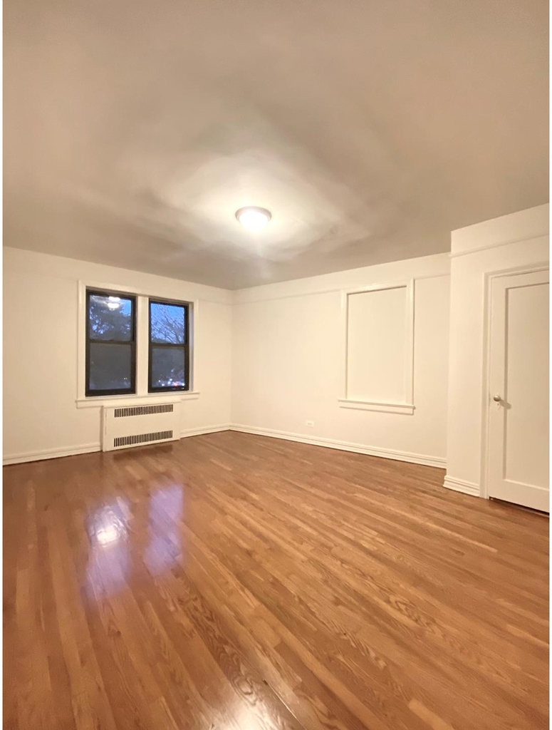 1600 Ocean Pkwy - Photo 2