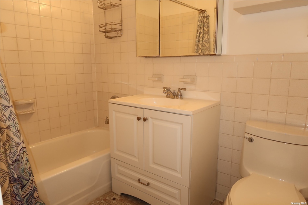 135 Post Avenue - Photo 10