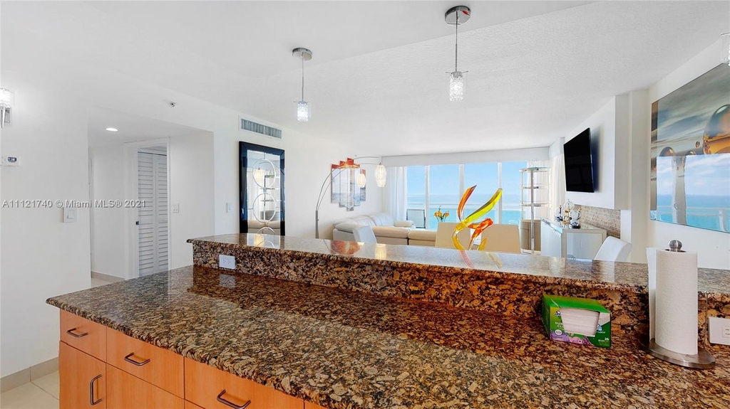 6917 Collins Ave - Photo 8