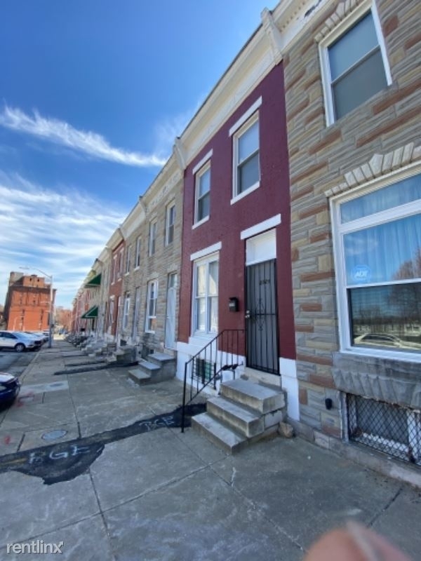 2529 W Lombard St - Photo 0