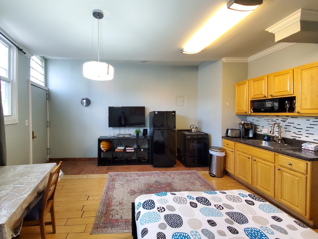 399 Smith Street - Photo 2