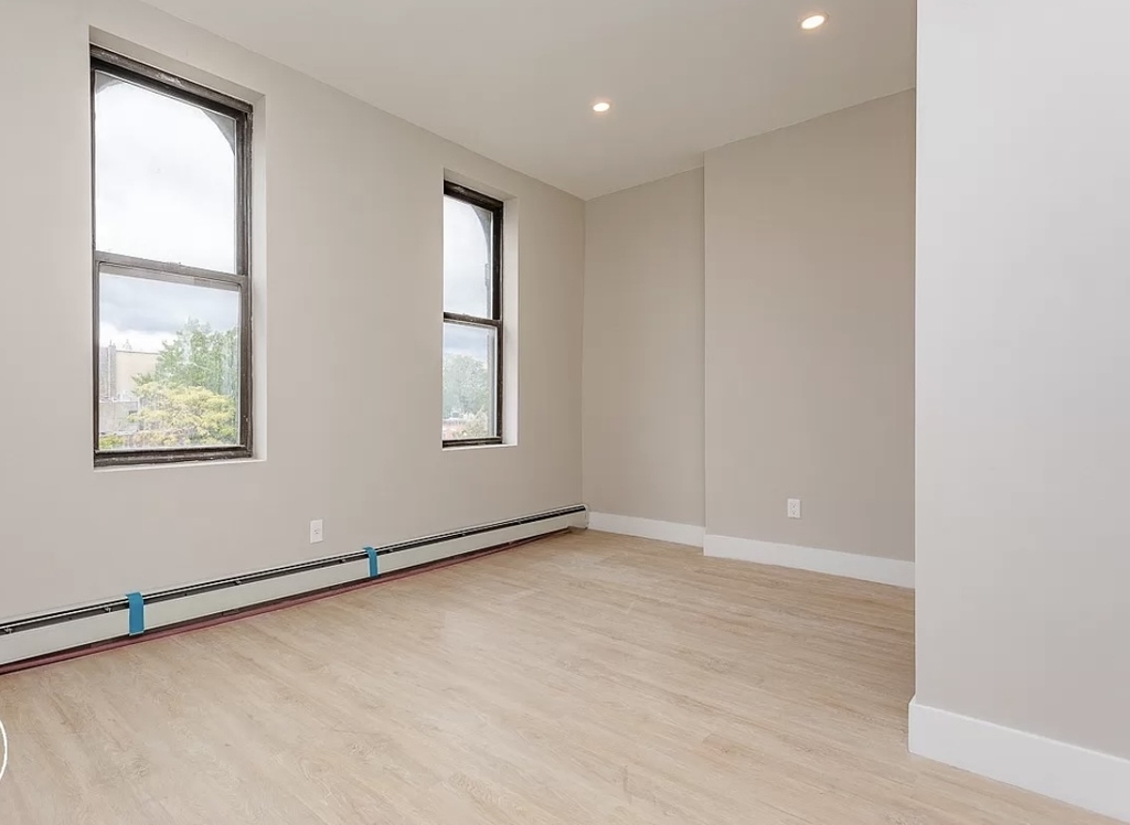 360 Franklin Avenue - Photo 1