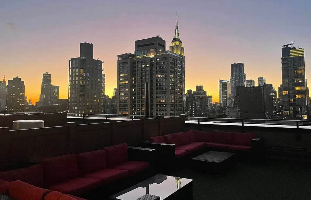 East 39th Street - Photo 13