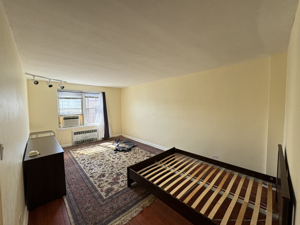 108/64th Avenue - Photo 2