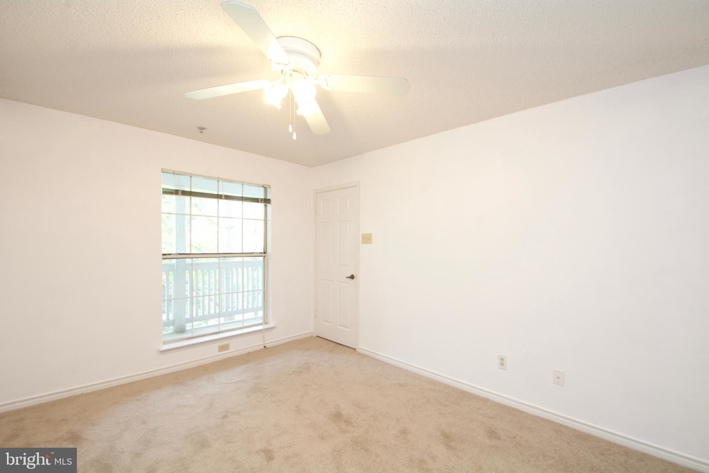 1524 Lincoln Way - Photo 34