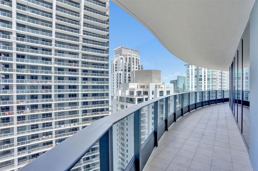 1000 Brickell Plz - Photo 14