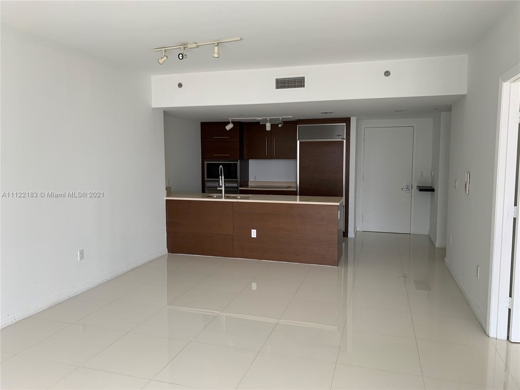 465 Brickell Ave - Photo 3