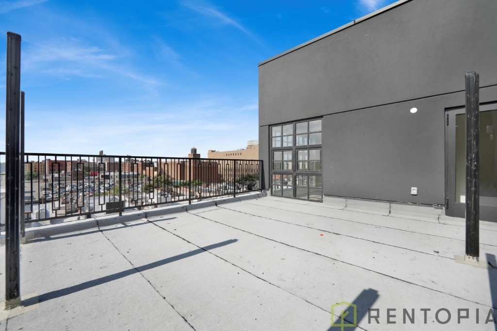 2337 Bedford Ave - Photo 9