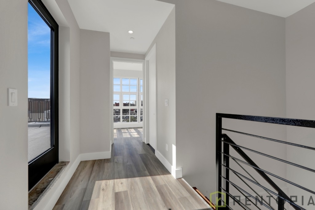2337 Bedford Ave - Photo 6