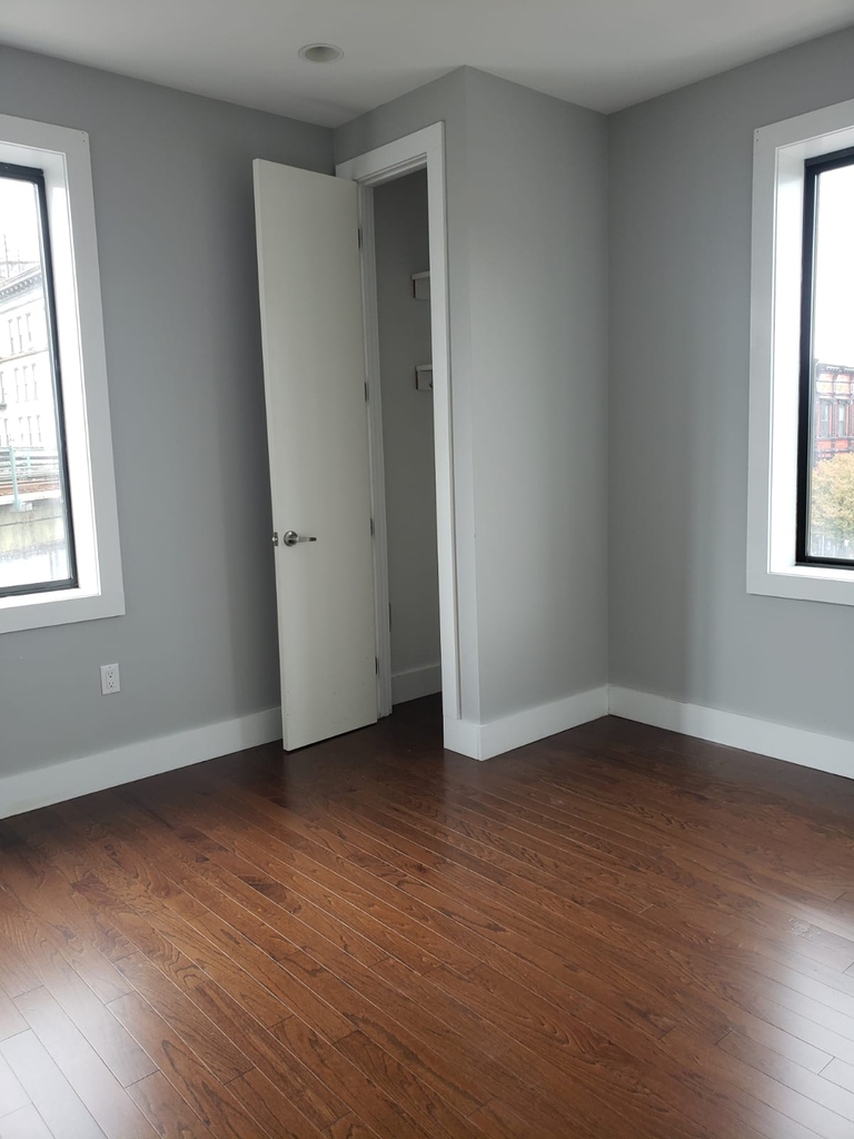 1350 Myrtle Avenue - Photo 8