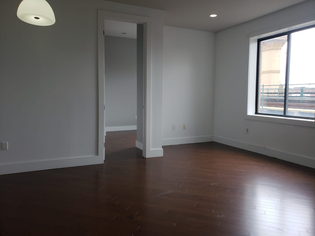 1350 Myrtle Avenue - Photo 19