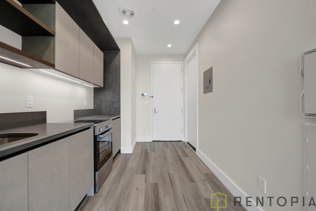 2337 Bedford ave - Photo 1