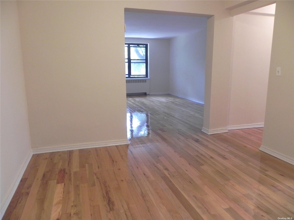 21 Schenck Avenue - Photo 1