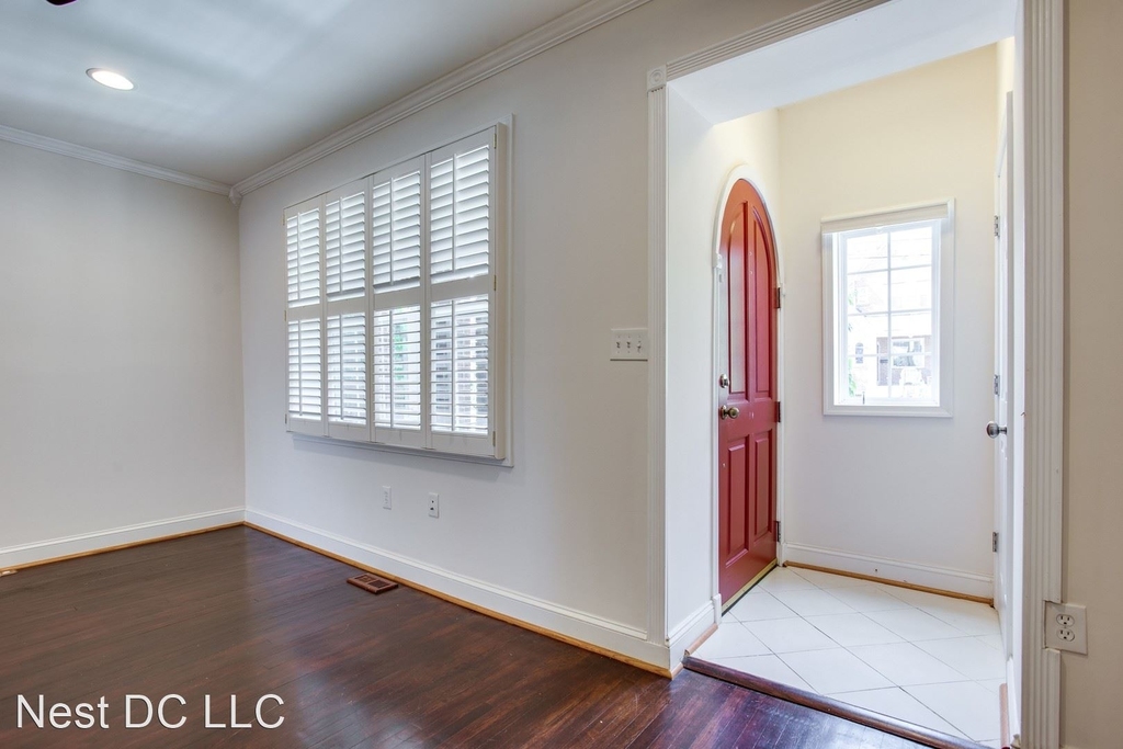 5027 3rd St Nw - Photo 2