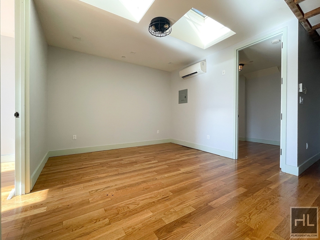 1631 St Johns Place - Photo 5