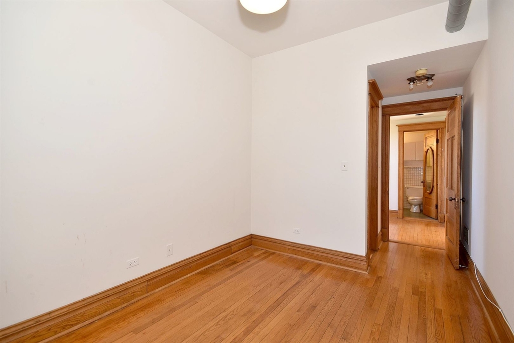 3352 North Halsted Street - Photo 18