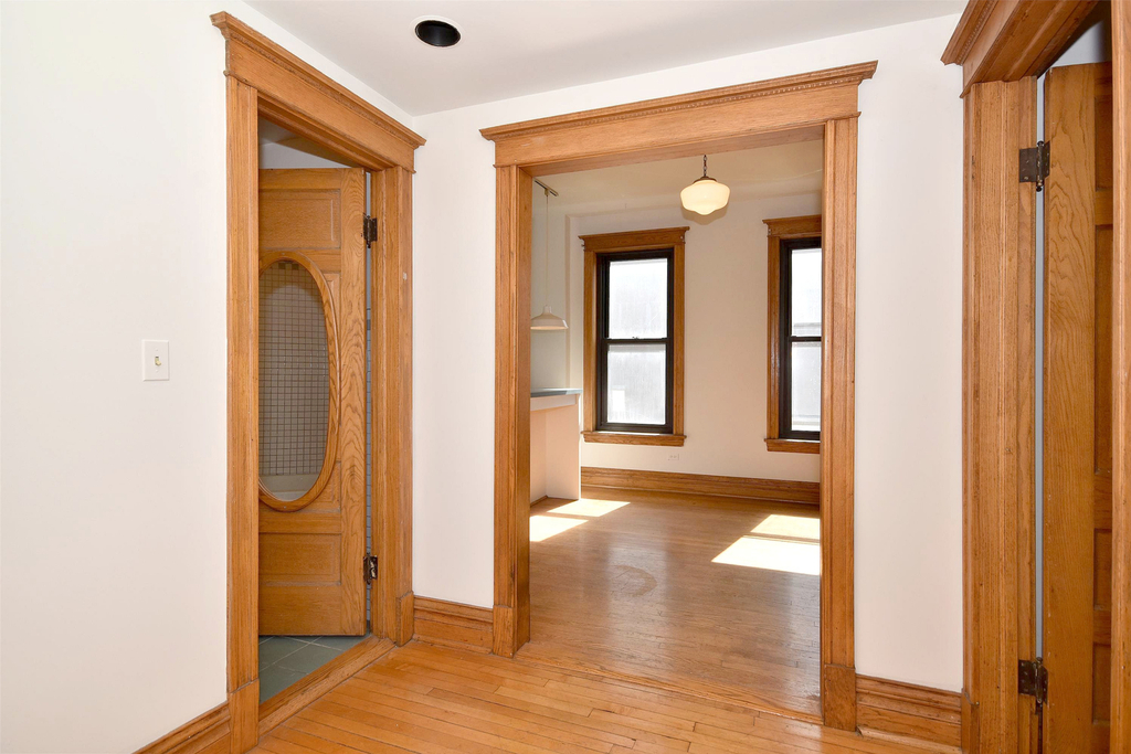 3352 North Halsted Street - Photo 8