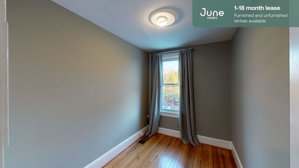 1404 Trinidad Avenue North East - Photo 14