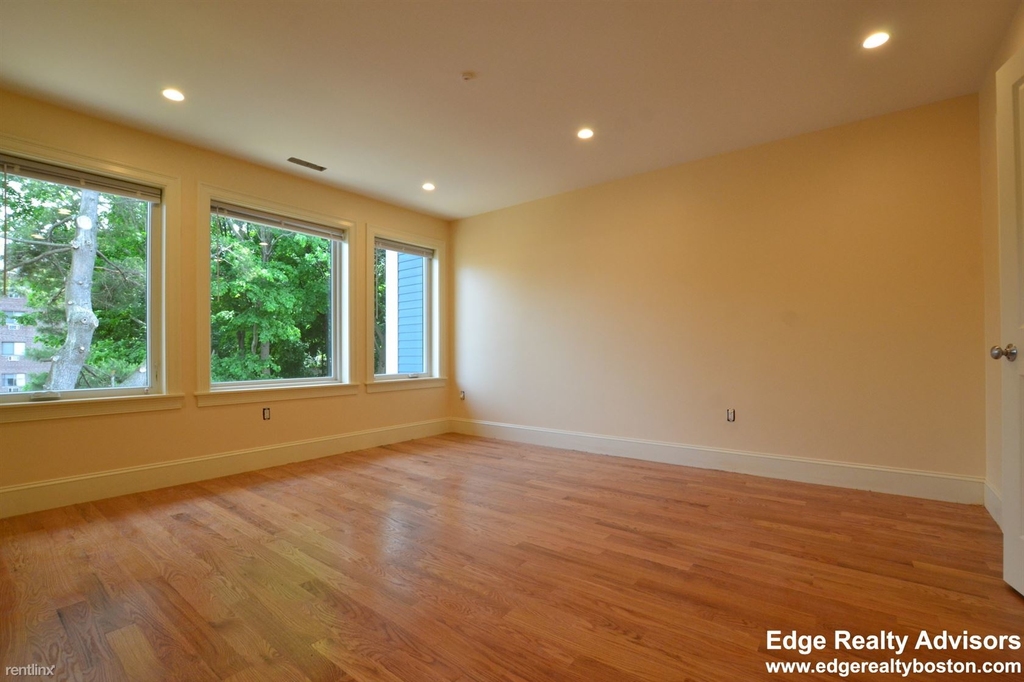 120 Tremont St # 2 - Photo 8