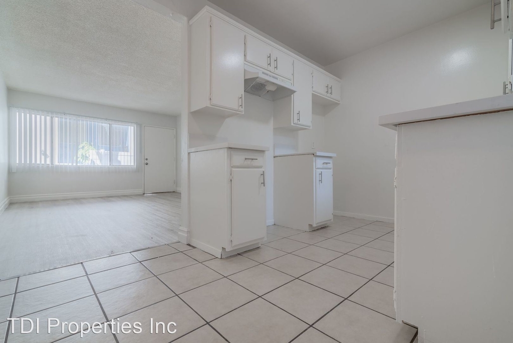 530 W. Venice Way - Photo 6