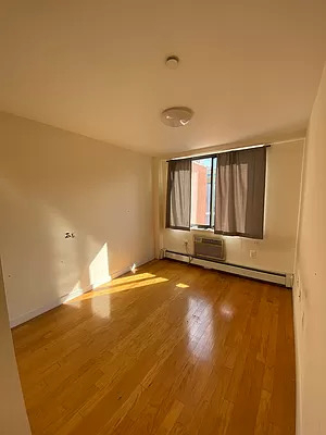 924 Metropolitan Avenue - Photo 5