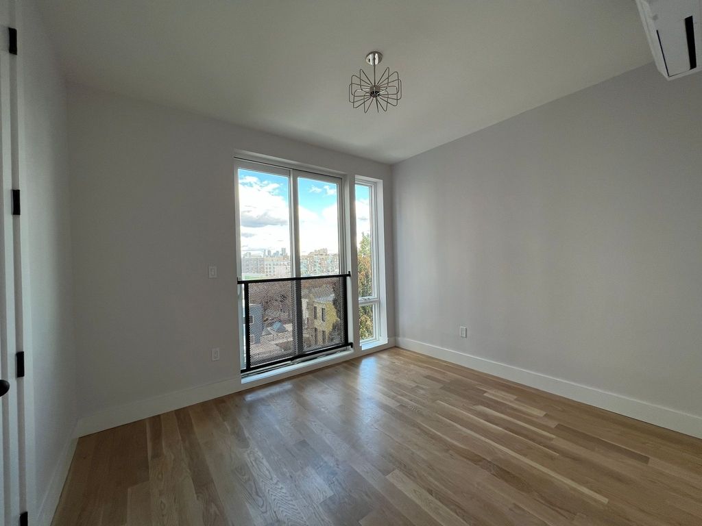 41 Skillman Avenue - Photo 10