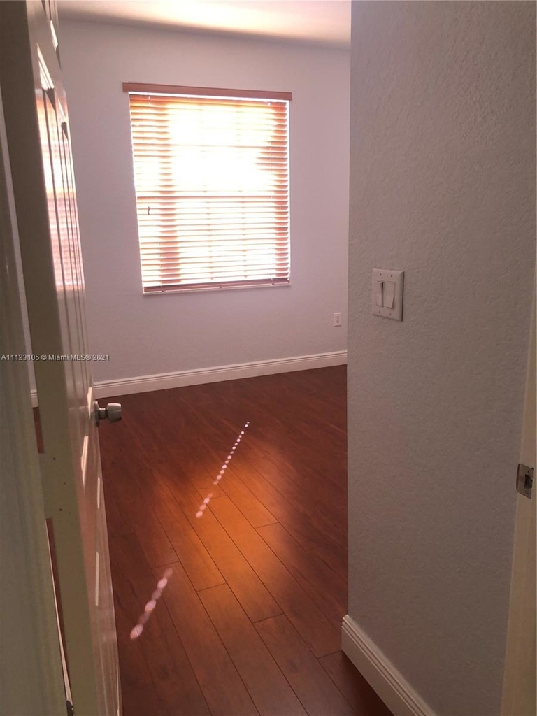 18715 Sw 27th Ct - Photo 16