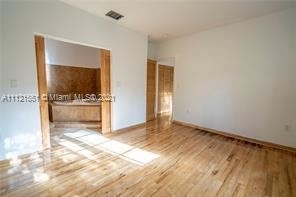 632 15th St Apt 202 - Photo 6