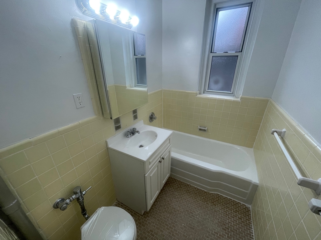 72-38 113th Street - Photo 5