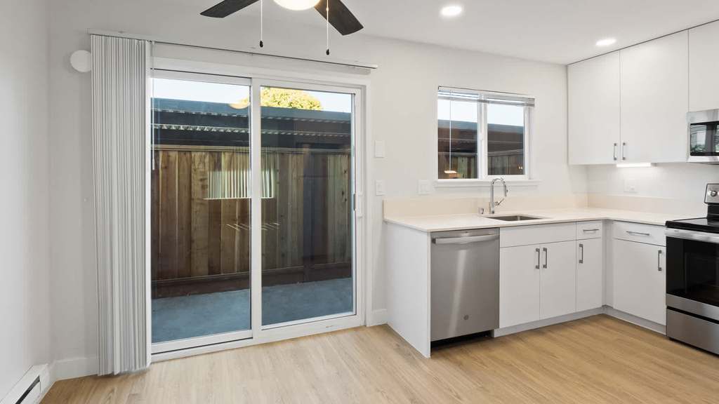 1235 Wildwood Ave - Photo 5