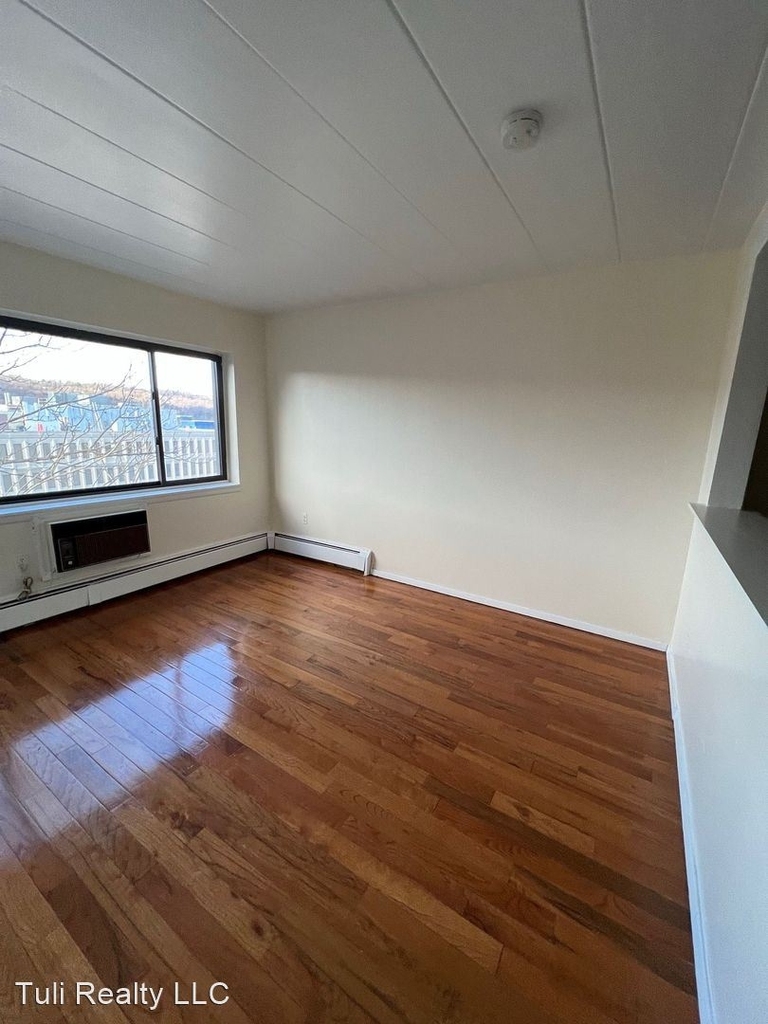 116 Irvington Avenue - Photo 1