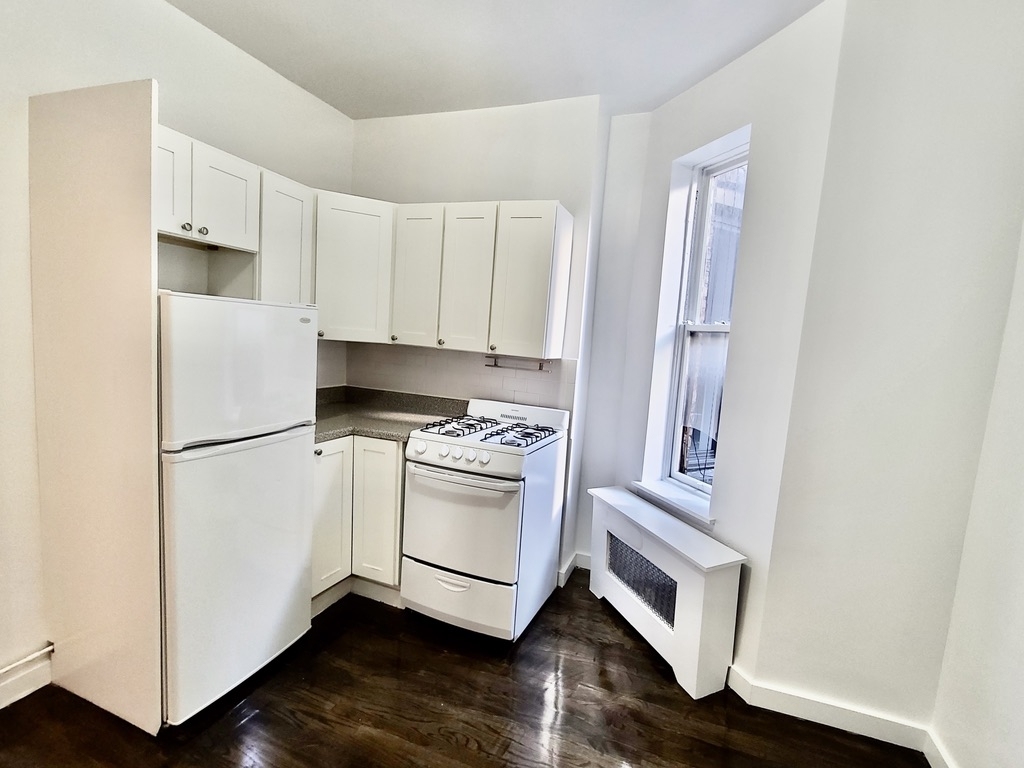 165 East 87th Street - Photo 5