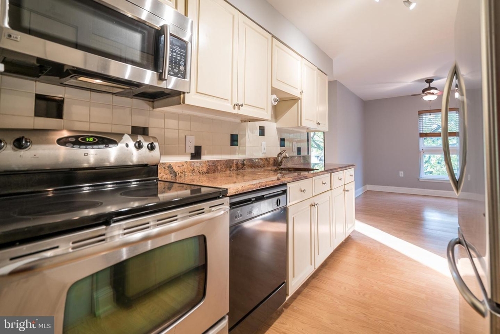 413 Christopher Ave #96 - Photo 5